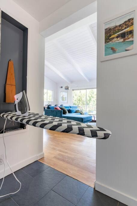 Stunning Hollywood Midcentury Modern-Views-Best Location! Лос-Анджелес Экстерьер фото