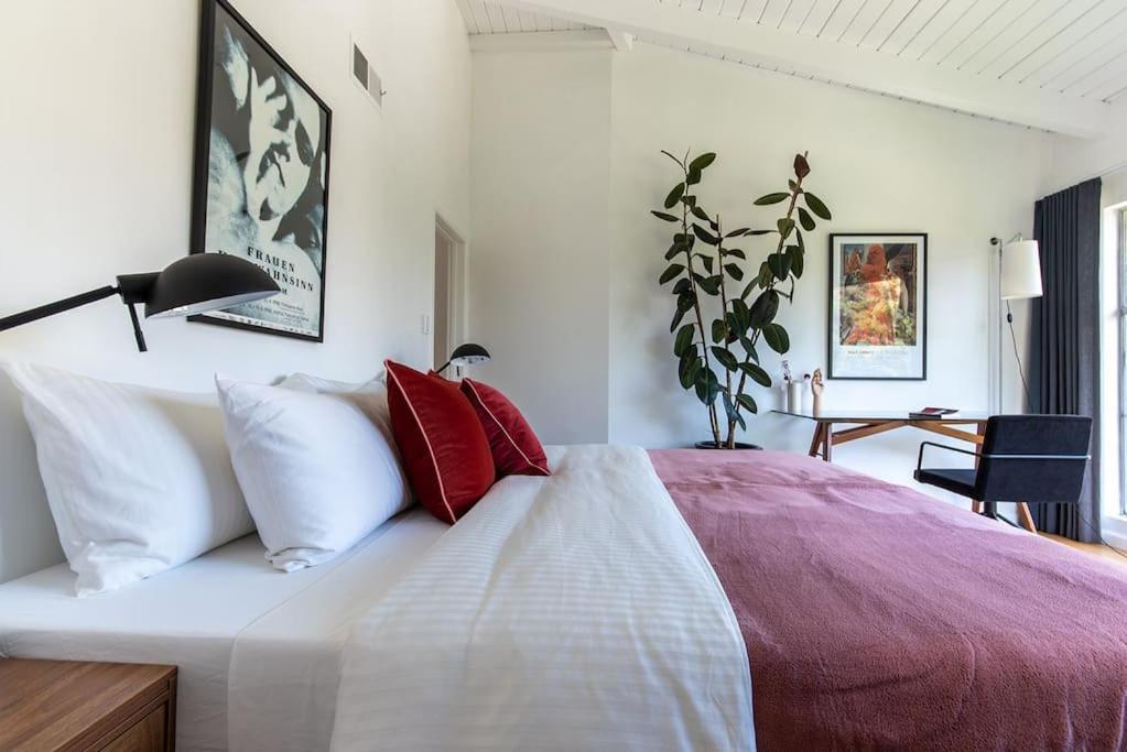 Stunning Hollywood Midcentury Modern-Views-Best Location! Лос-Анджелес Экстерьер фото